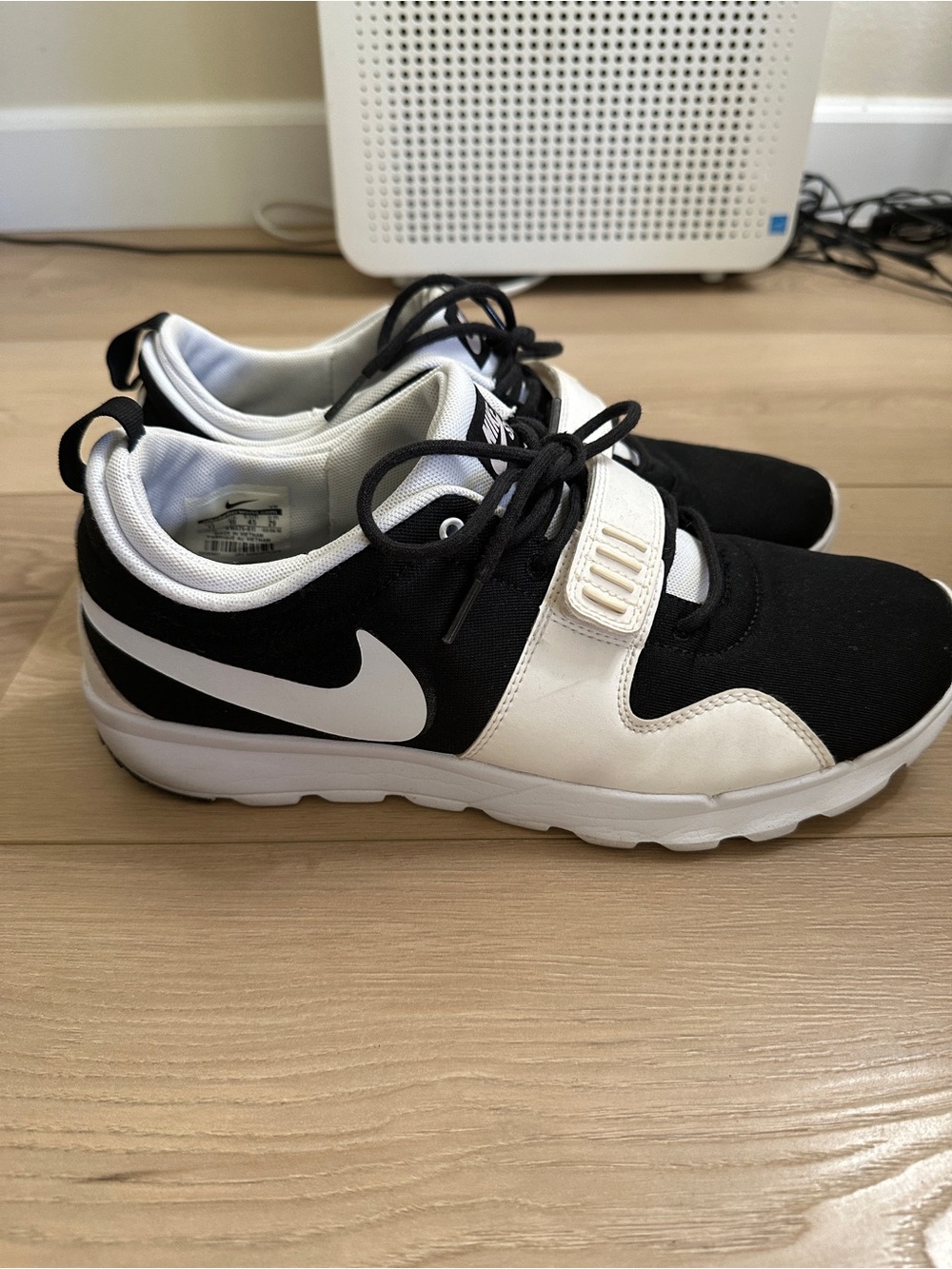 Nike SB Trainerendor Men’s Size 11 616575-011 View 2